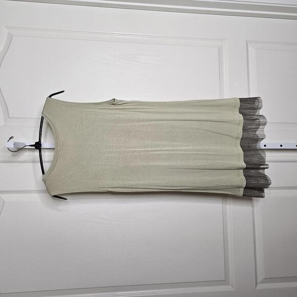 Layered Sleeveless Tunic Top LOGO - Picture 5 of 5